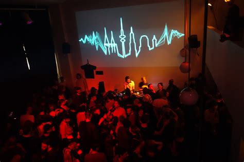 beta lounge|King Britt live from the Lounge Club – Hamburg, Germany.